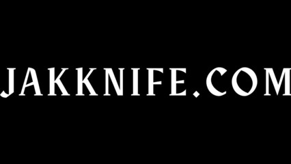 Я трахаю соседку по комнате, пока она увлеченно читает книгу